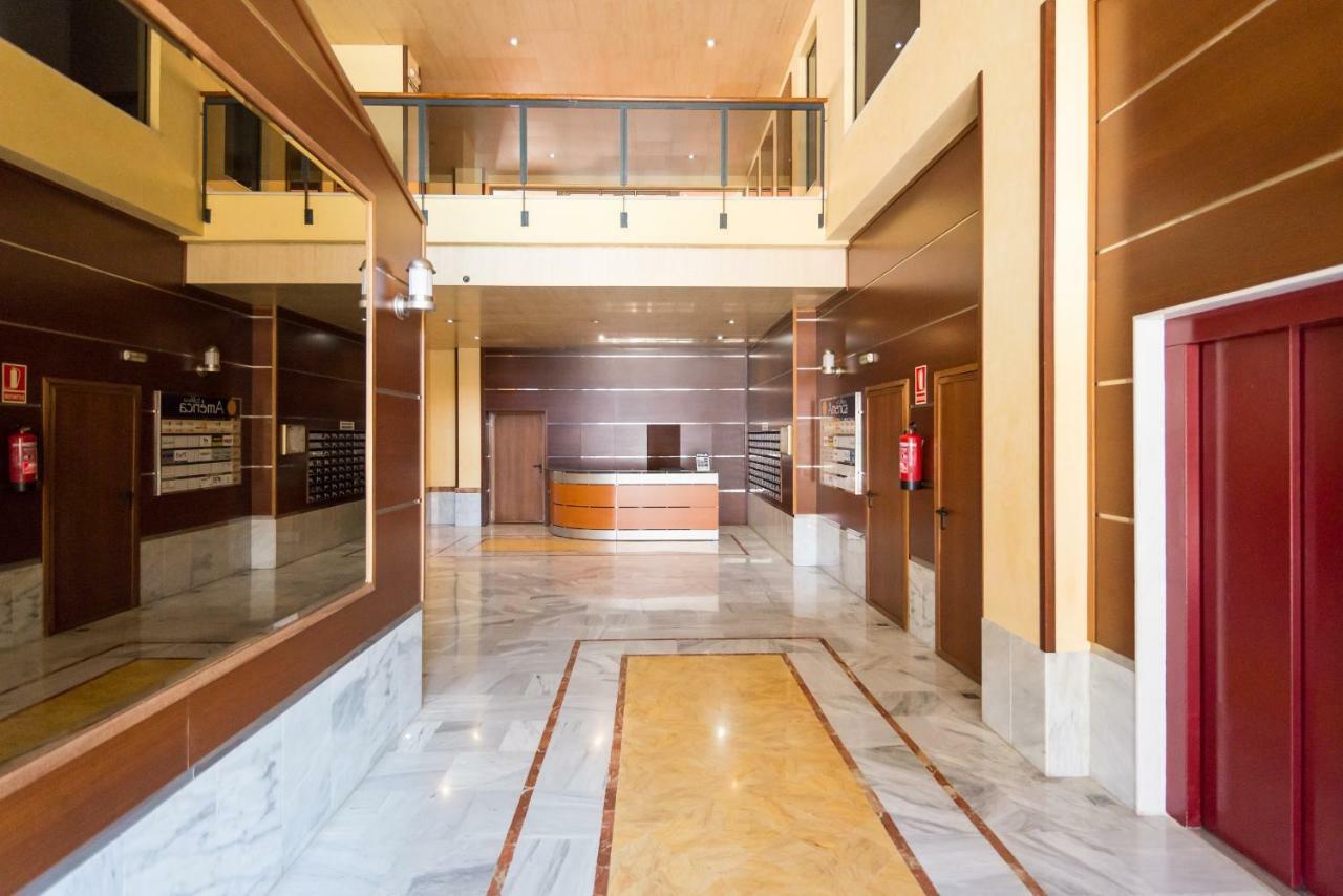 Lu&Cia City Centre Las Americas Malaga Exterior photo